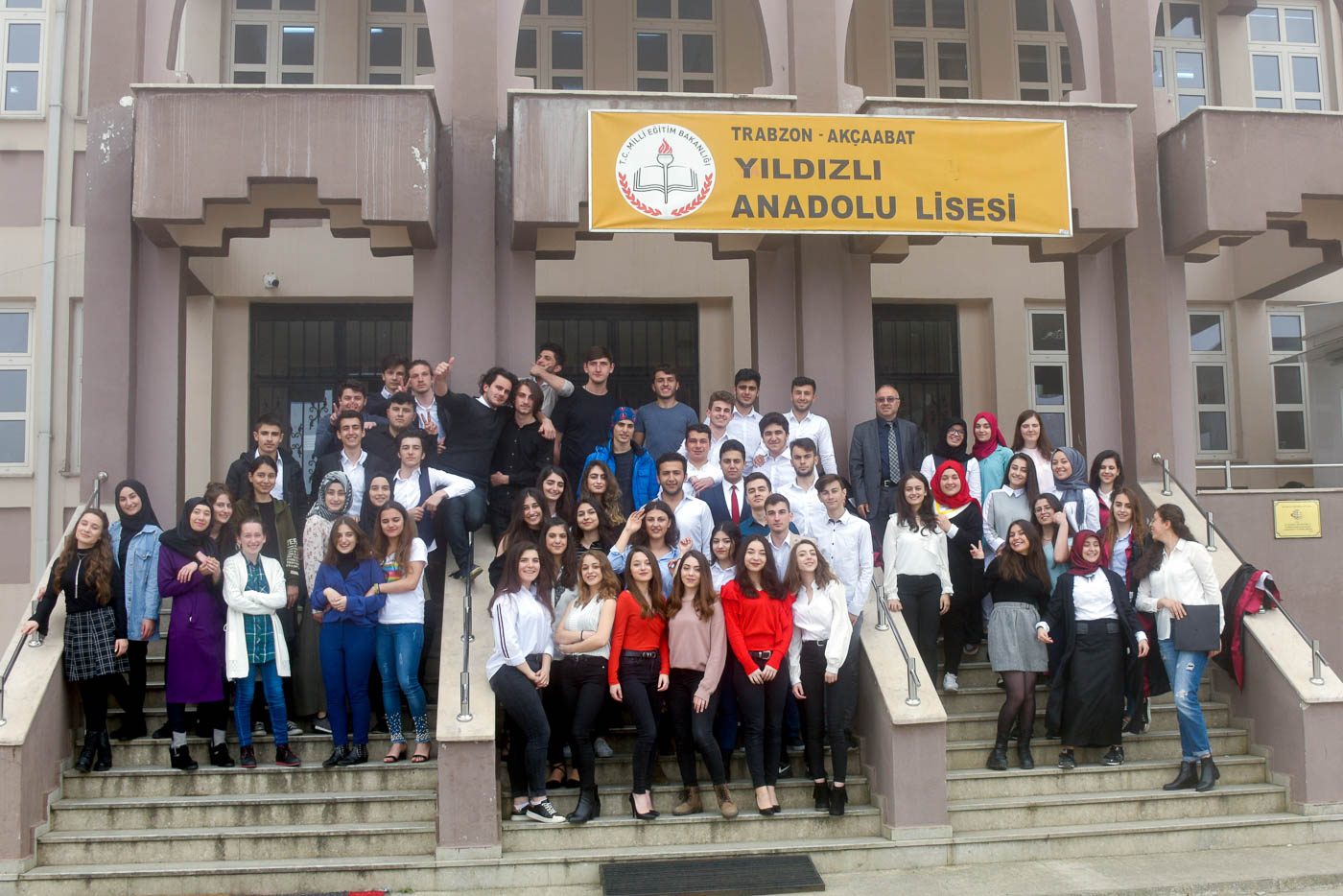 Yıldızlı Anadolu Lisesi, Mezuniyet, Trabzon, Stüdyo Girne